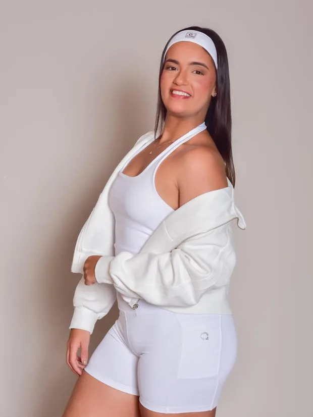 Carol Oliveira, personal trainer em Guarujá